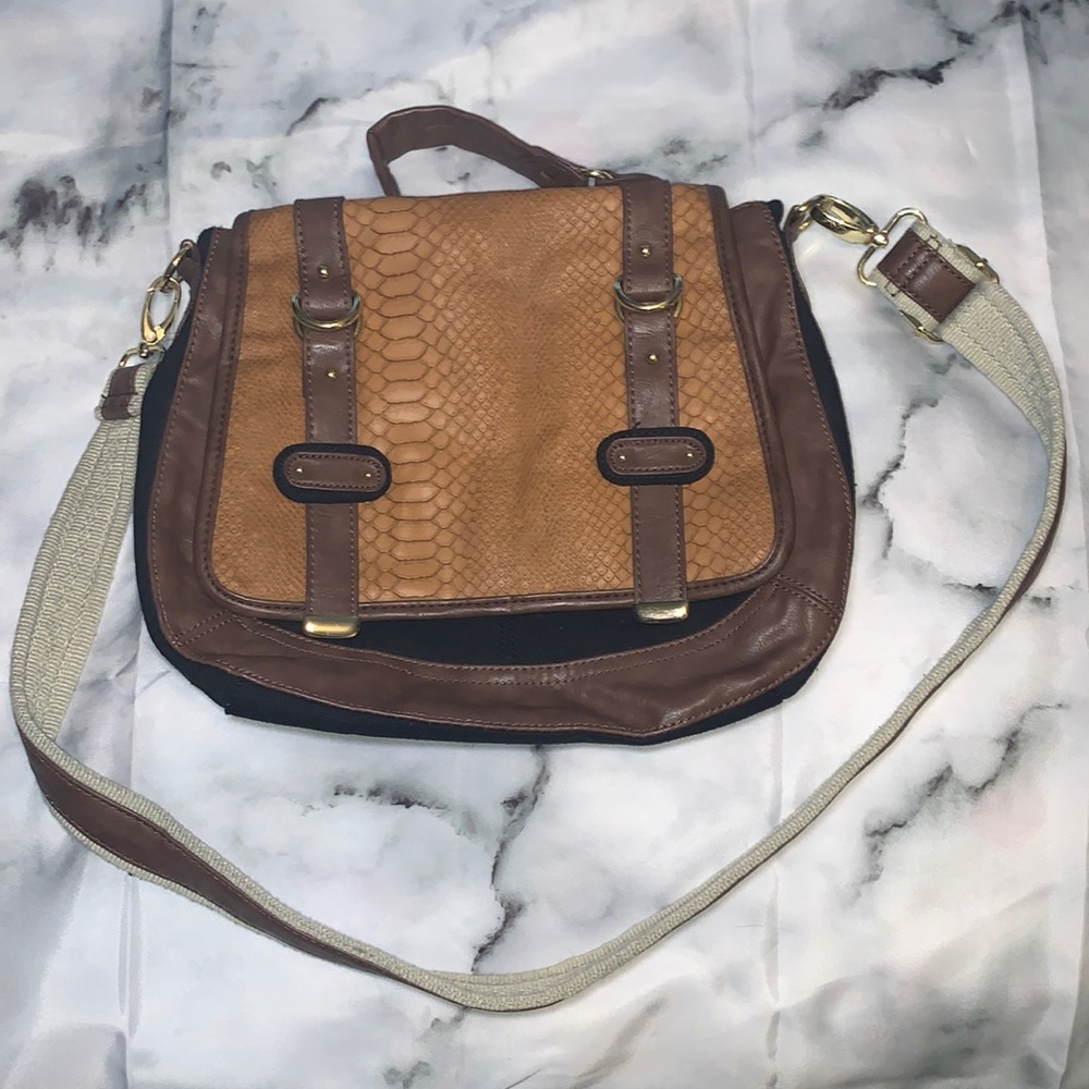 🎒 Steve Madden Two Tone Snakeskin Messenger Crossbody Bag
